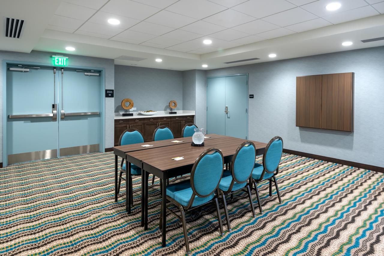 Hampton Inn Baltimore Bayview Campus - thumb 17