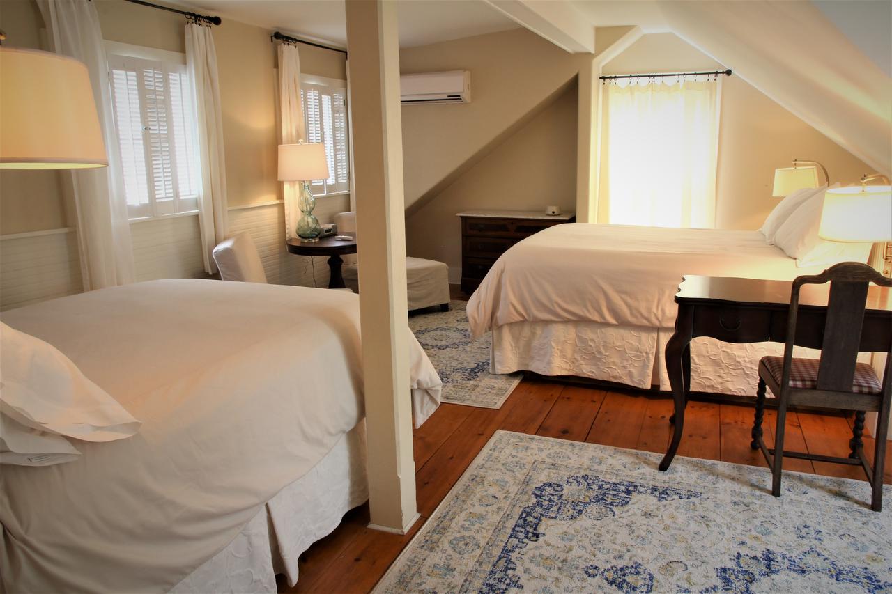 The Oak Bluffs Inn - thumb 17