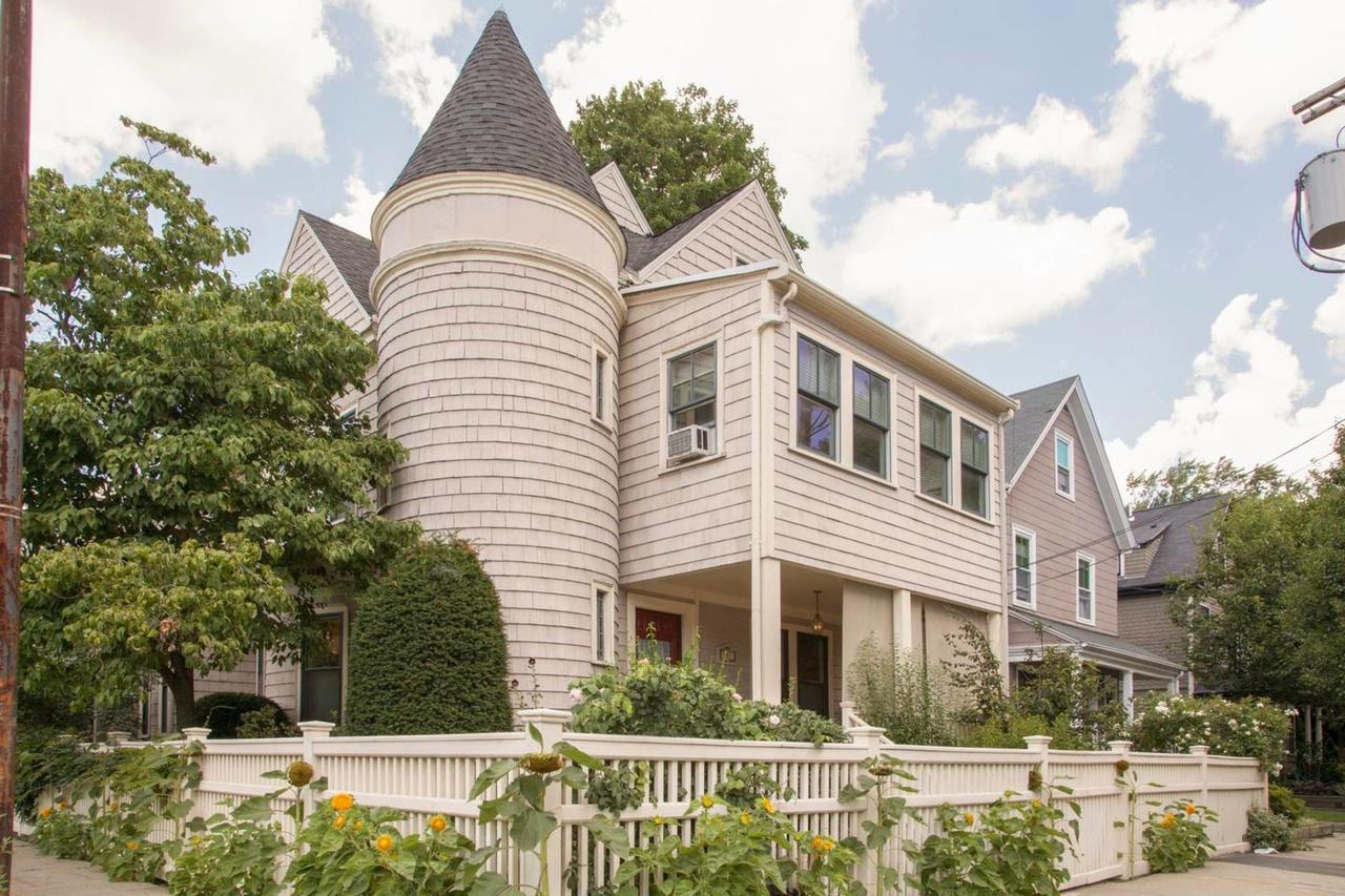Luxury Harvard/MIT Victorian - thumb 1