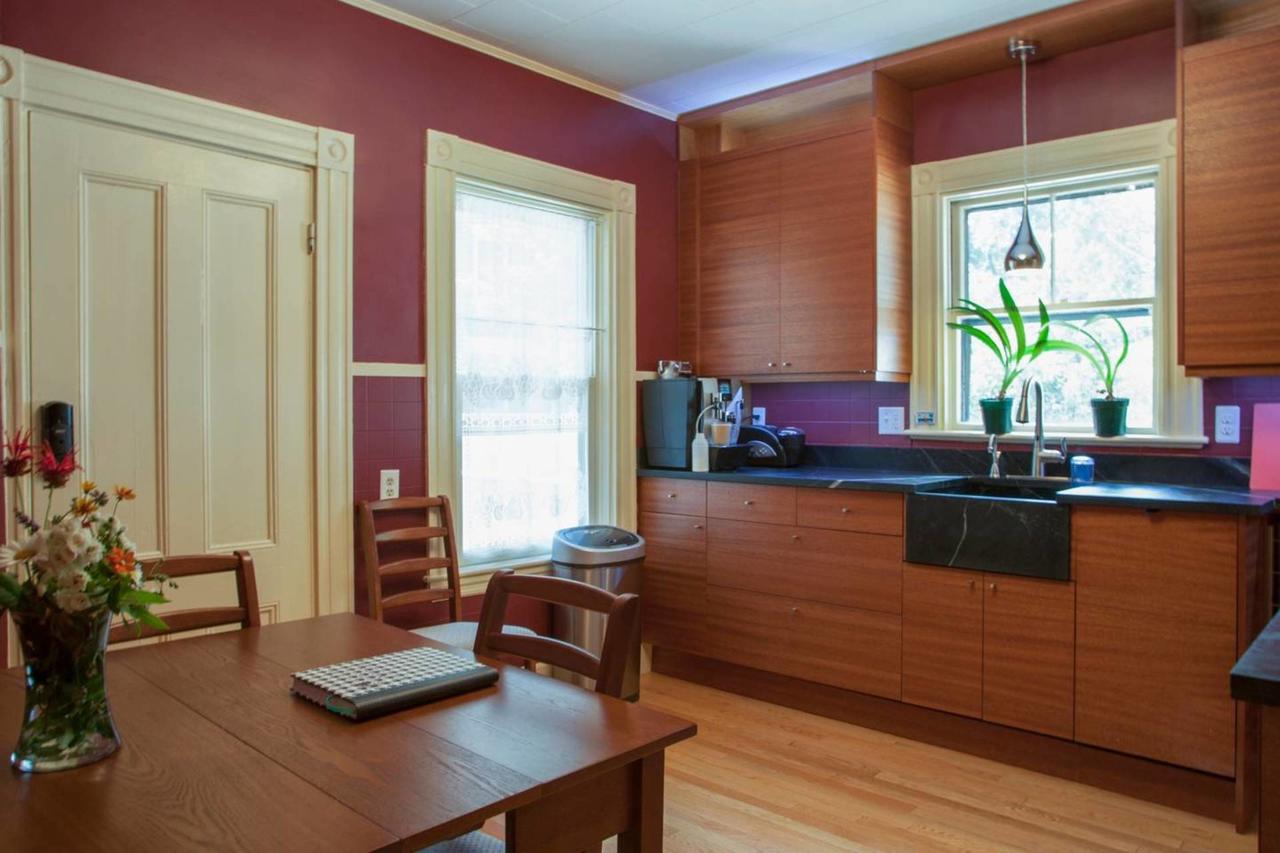 Luxury Harvard/MIT Victorian - thumb 0