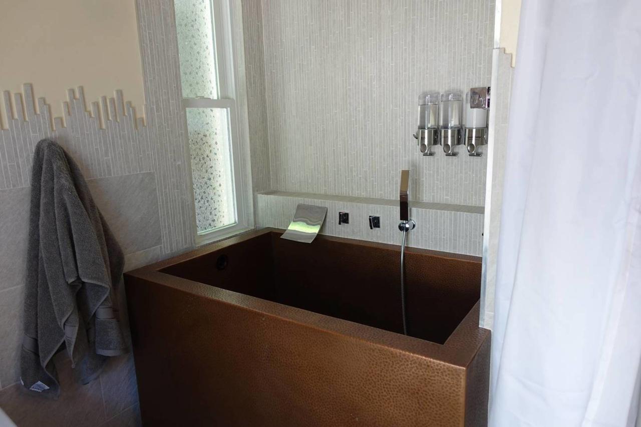Luxury Harvard/MIT Victorian - thumb 22
