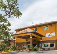 Days Inn by Wyndham Biloxi Beach - Accommodation Philadelphia