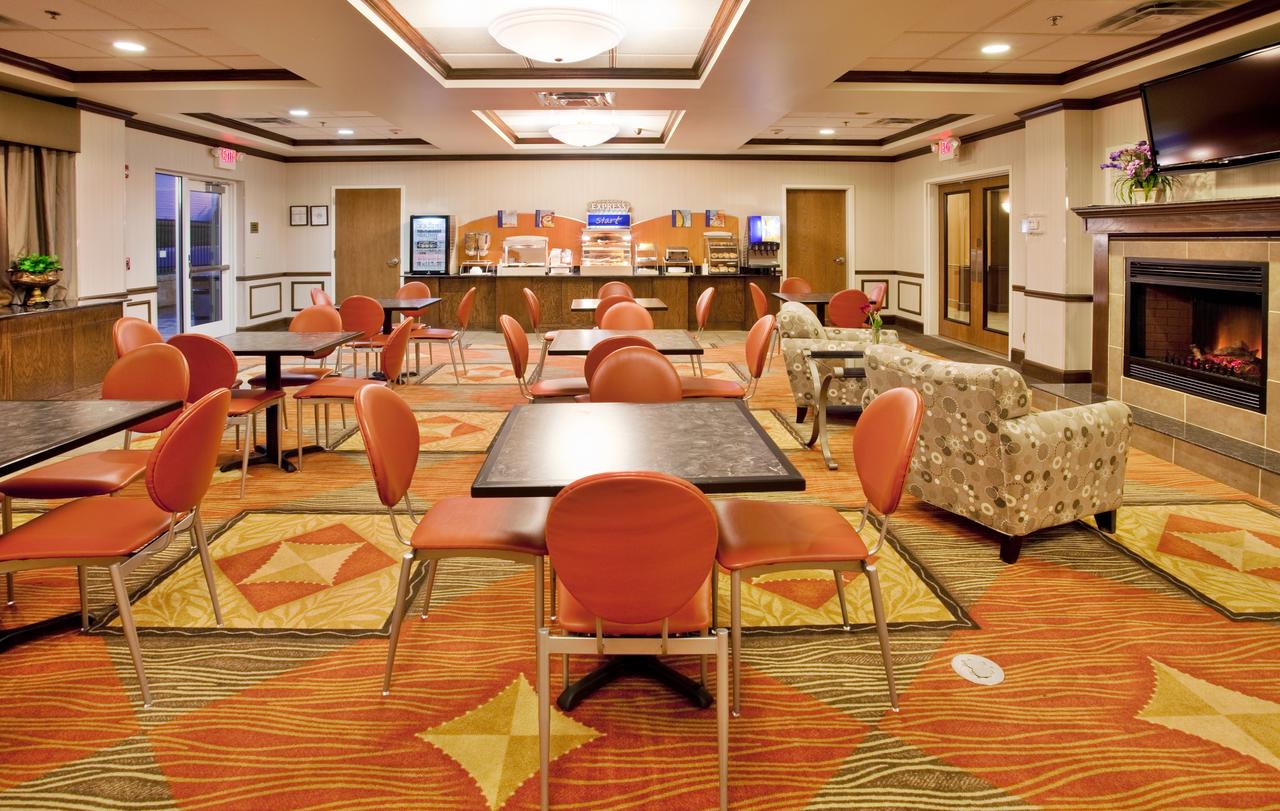 Holiday Inn Express Hotel & Suites Kansas City - Grandview - thumb 12
