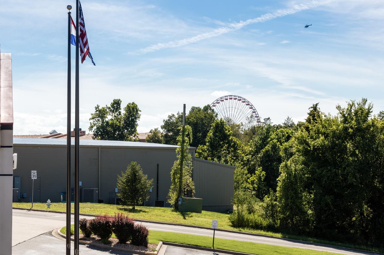 Angel Inn - By The Strip - thumb 1