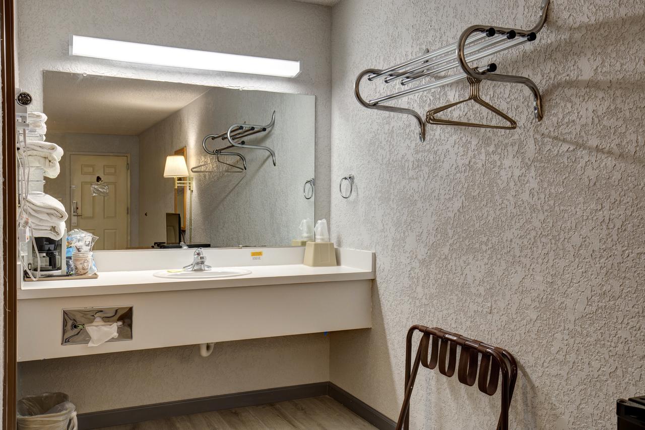 Serenity Inn - thumb 34