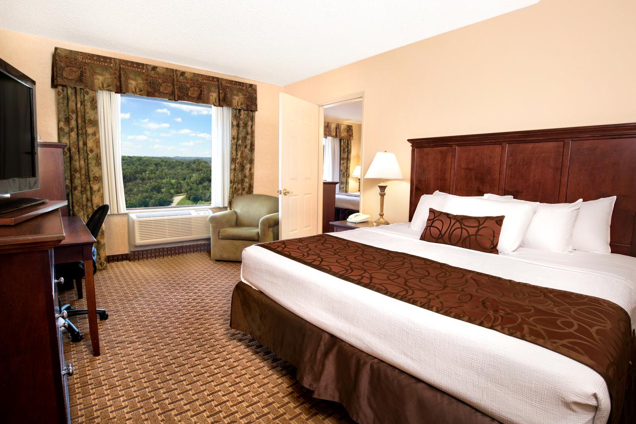 Grand Plaza Hotel Branson - thumb 10