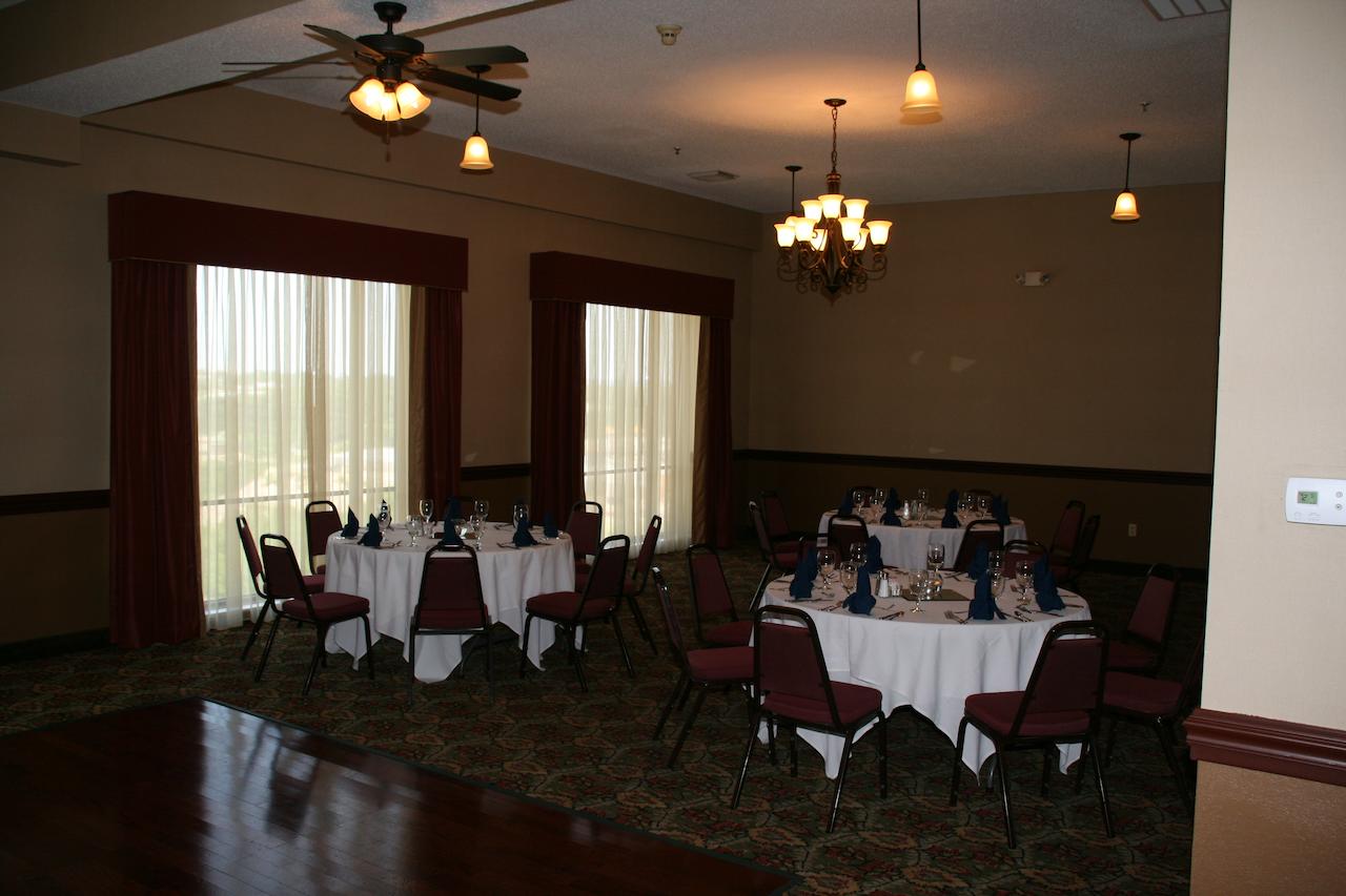 Grand Plaza Hotel Branson - thumb 26