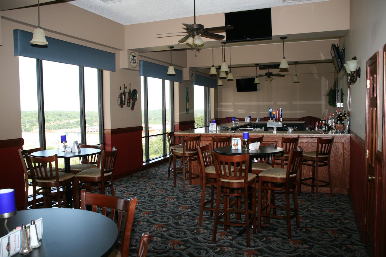 Grand Plaza Hotel Branson - thumb 17