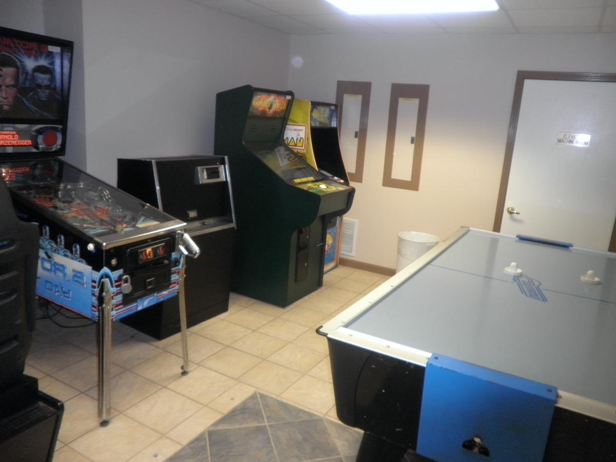 Surreys' Grand Crowne Resort - thumb 14