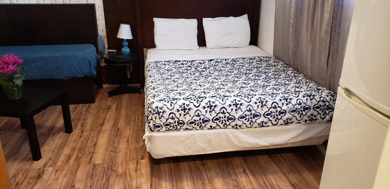 The Yellow Penthouse - thumb 21