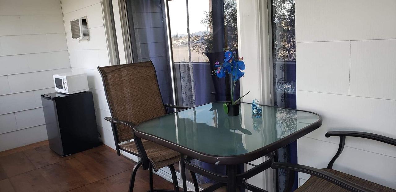 The Yellow Penthouse - thumb 25