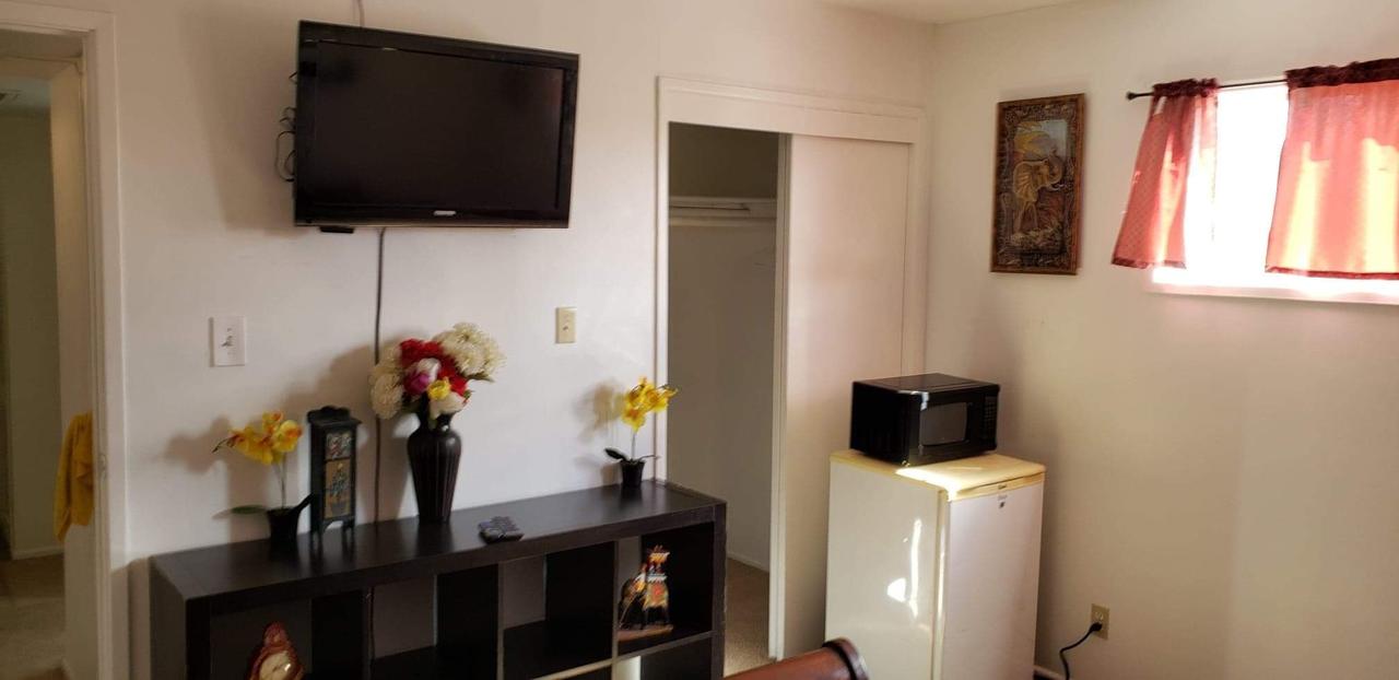 The Yellow Penthouse - thumb 16