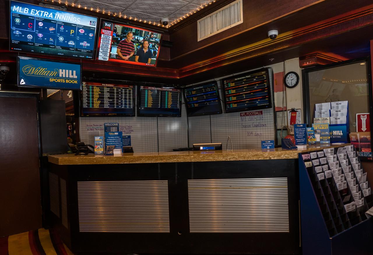 Skyline Hotel And Casino - thumb 38