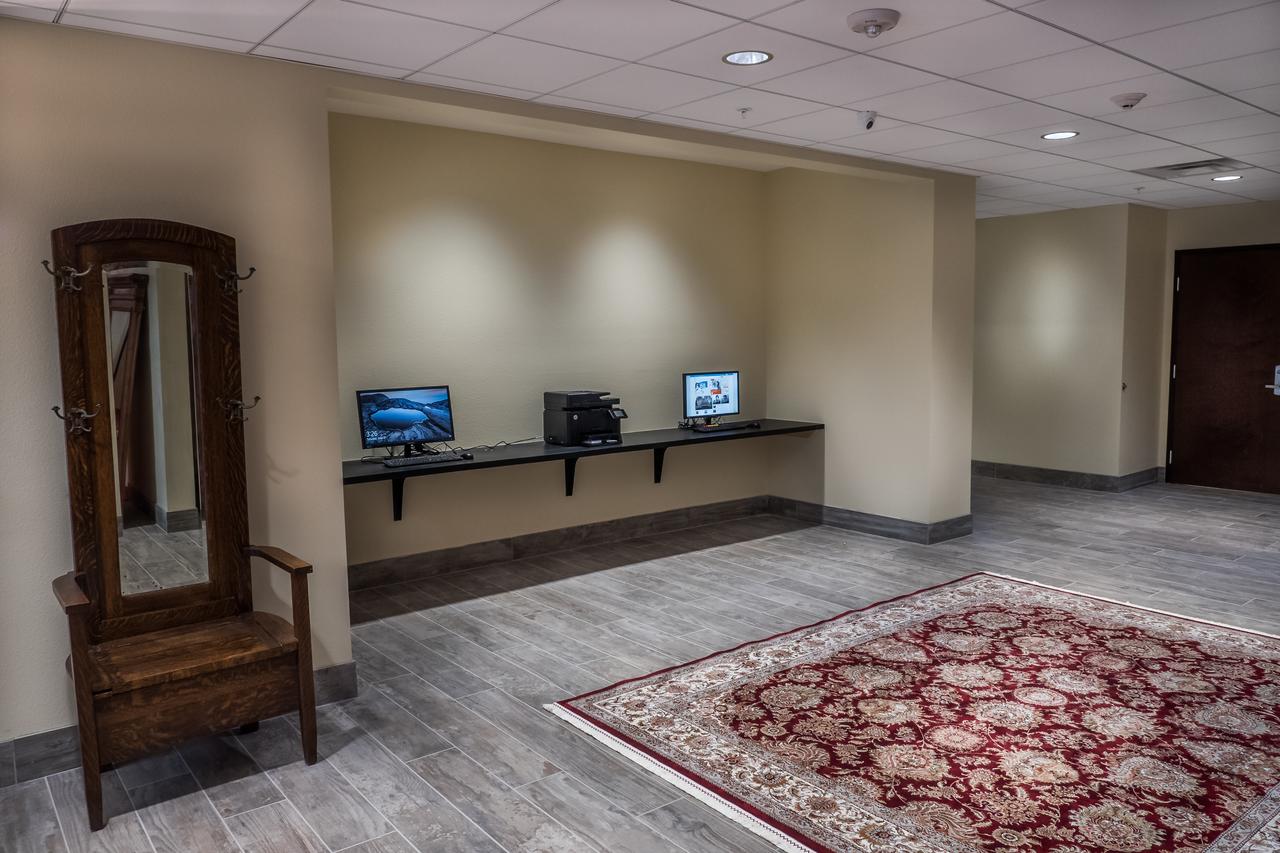 Skyline Hotel And Casino - thumb 8