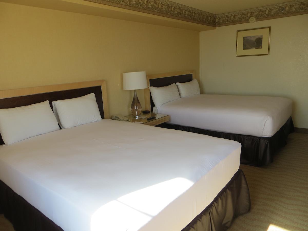 Buffalo Bills Resort & Casino - thumb 9