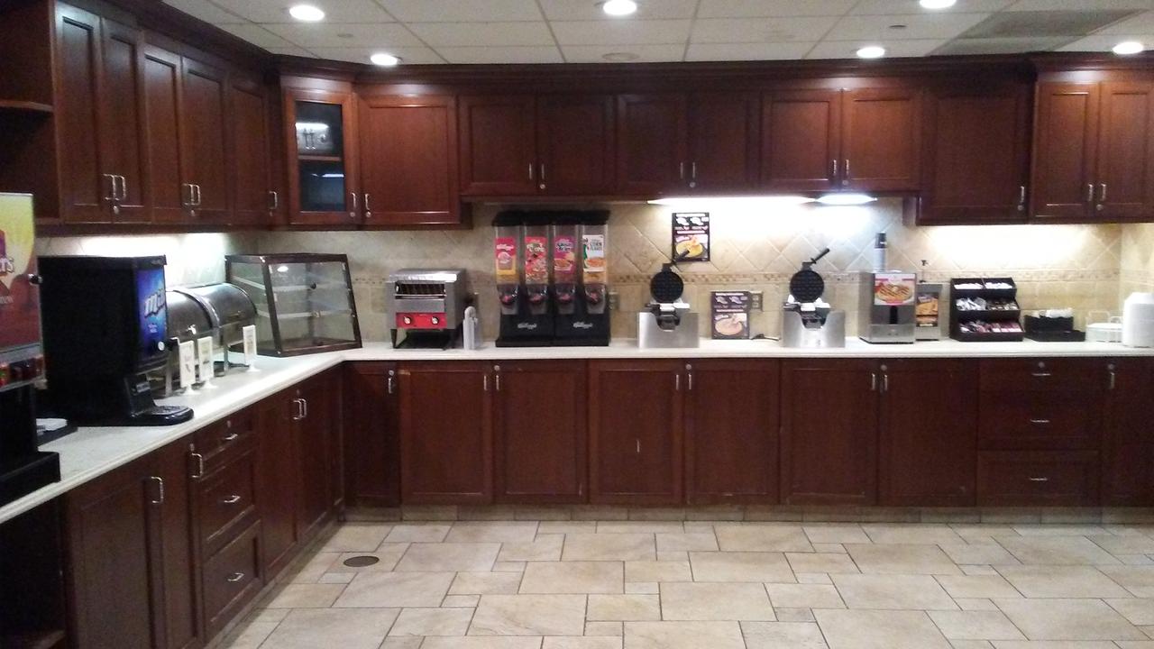 Ramada By Wyndham Wayne Fairfield Area - thumb 1