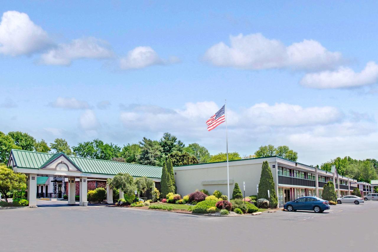 Ramada By Wyndham Wayne Fairfield Area - thumb 12