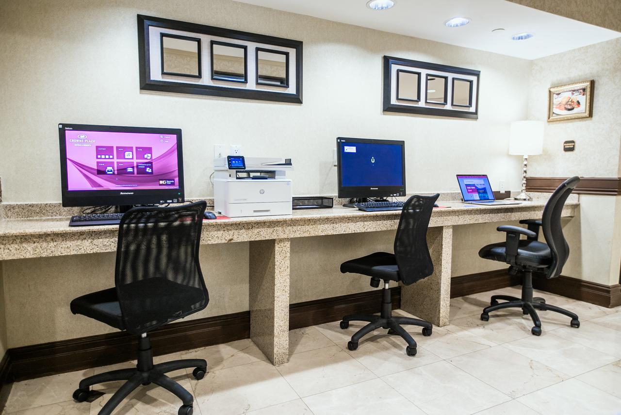 Crowne Plaza Edison - thumb 16