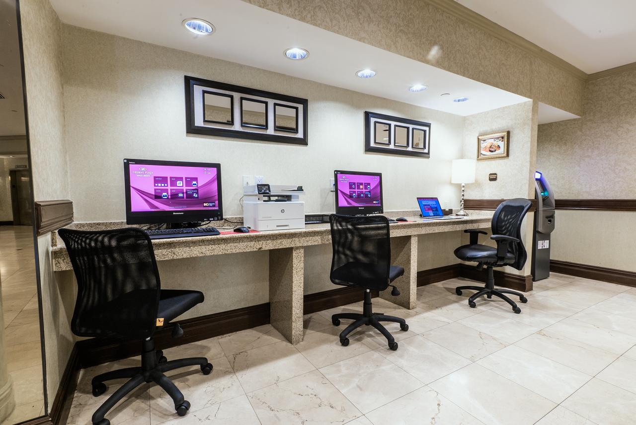 Crowne Plaza Edison - thumb 28