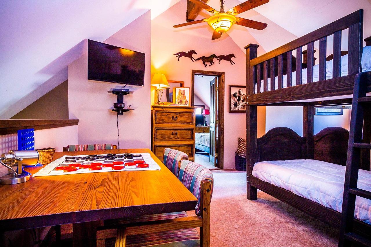 Ski Run #C-10 ( 3-Bedroom Condo ) - thumb 1