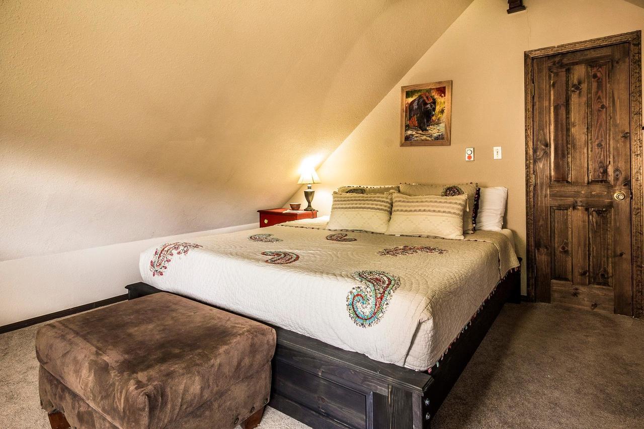 Ski Run #C-10 ( 3-Bedroom Condo ) - thumb 11