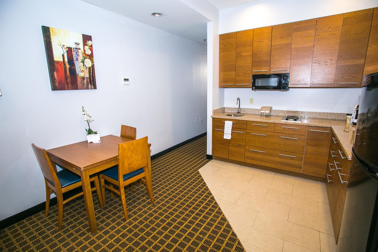 Pointe Plaza Hotel - thumb 32