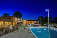 Aarya Hotel By Niagara Fashion Outlets Accommodation Philadelphia