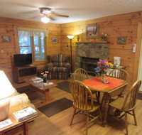Misty Creek Log Cabins - Accommodation Philadelphia
