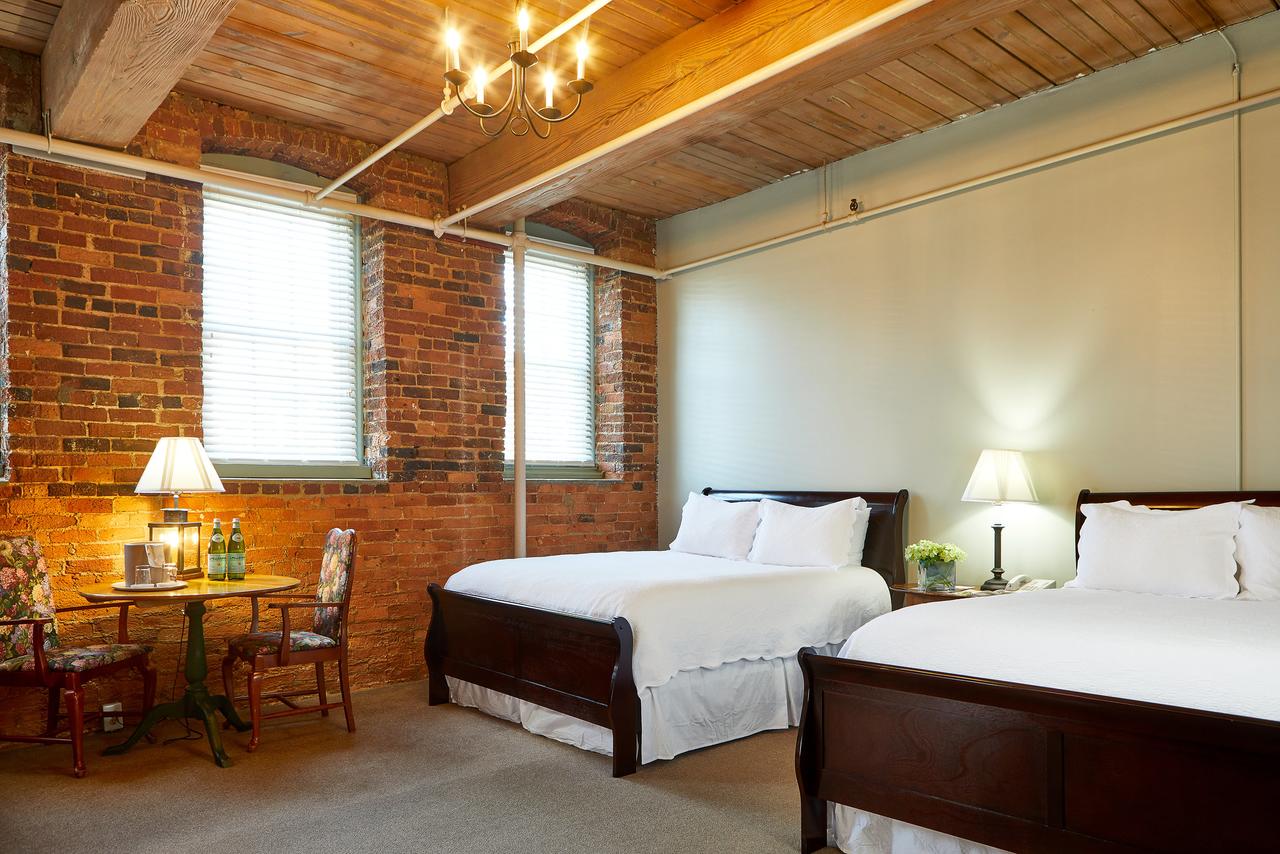 The Historic Brookstown Inn - thumb 39
