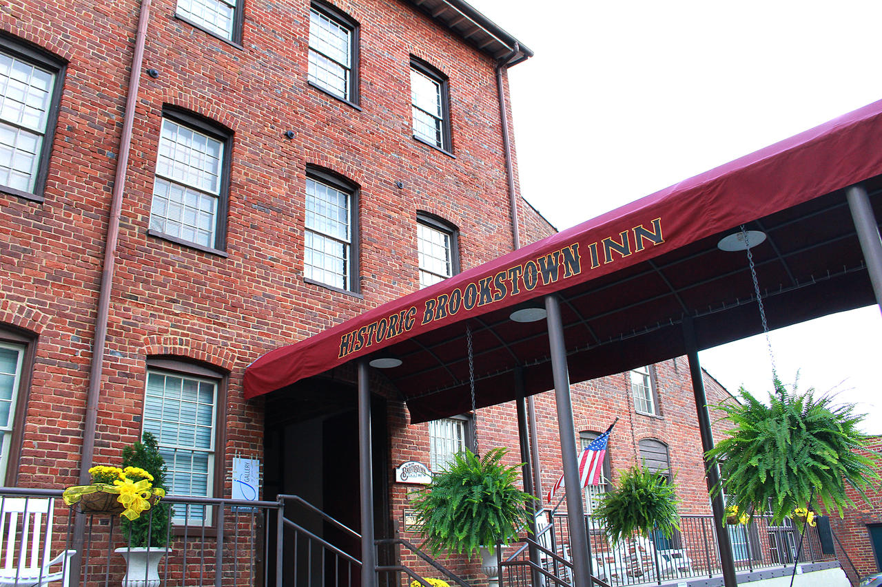 The Historic Brookstown Inn - thumb 1