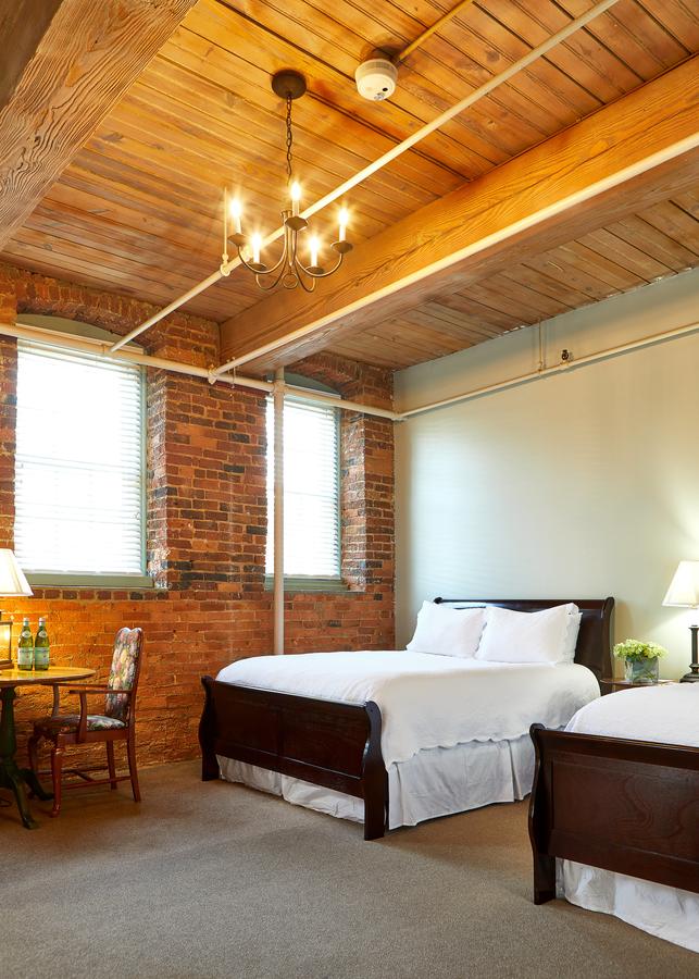 The Historic Brookstown Inn - thumb 38