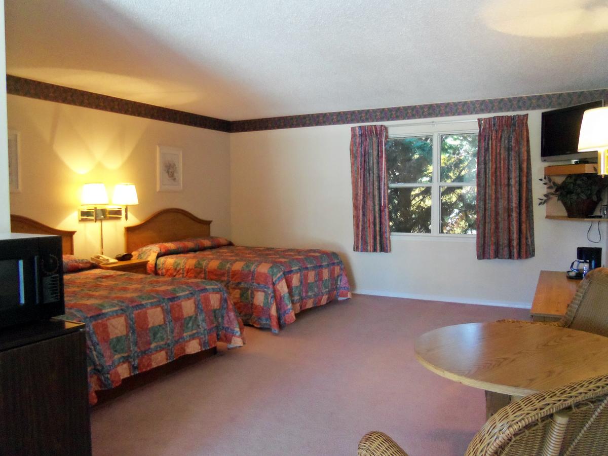 Four Seasons Inn - thumb 10