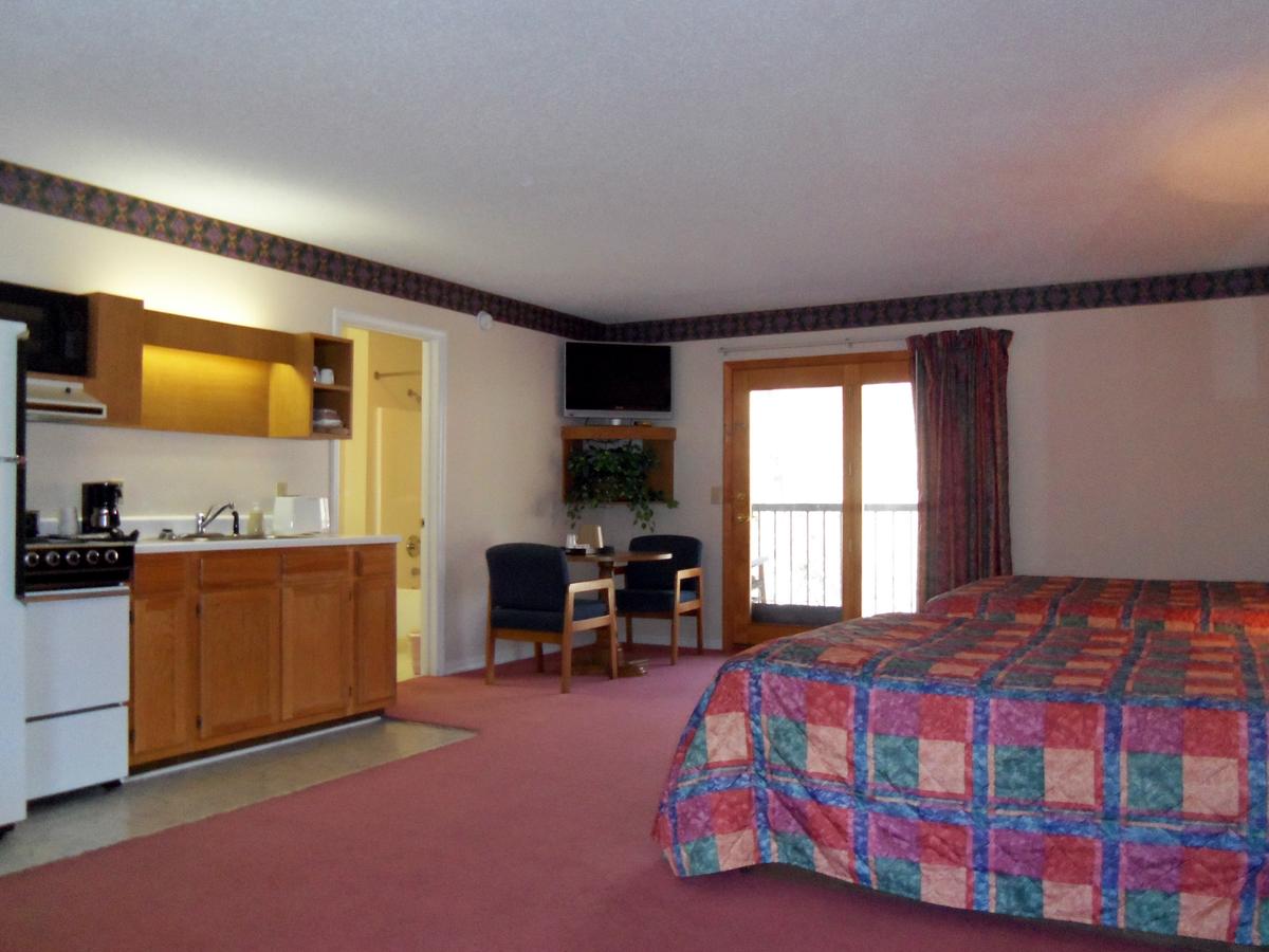 Four Seasons Inn - thumb 4