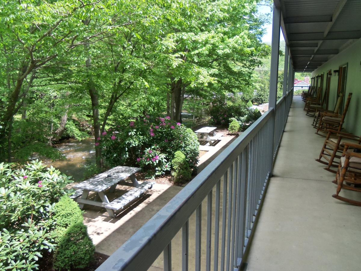 Four Seasons Inn - thumb 3