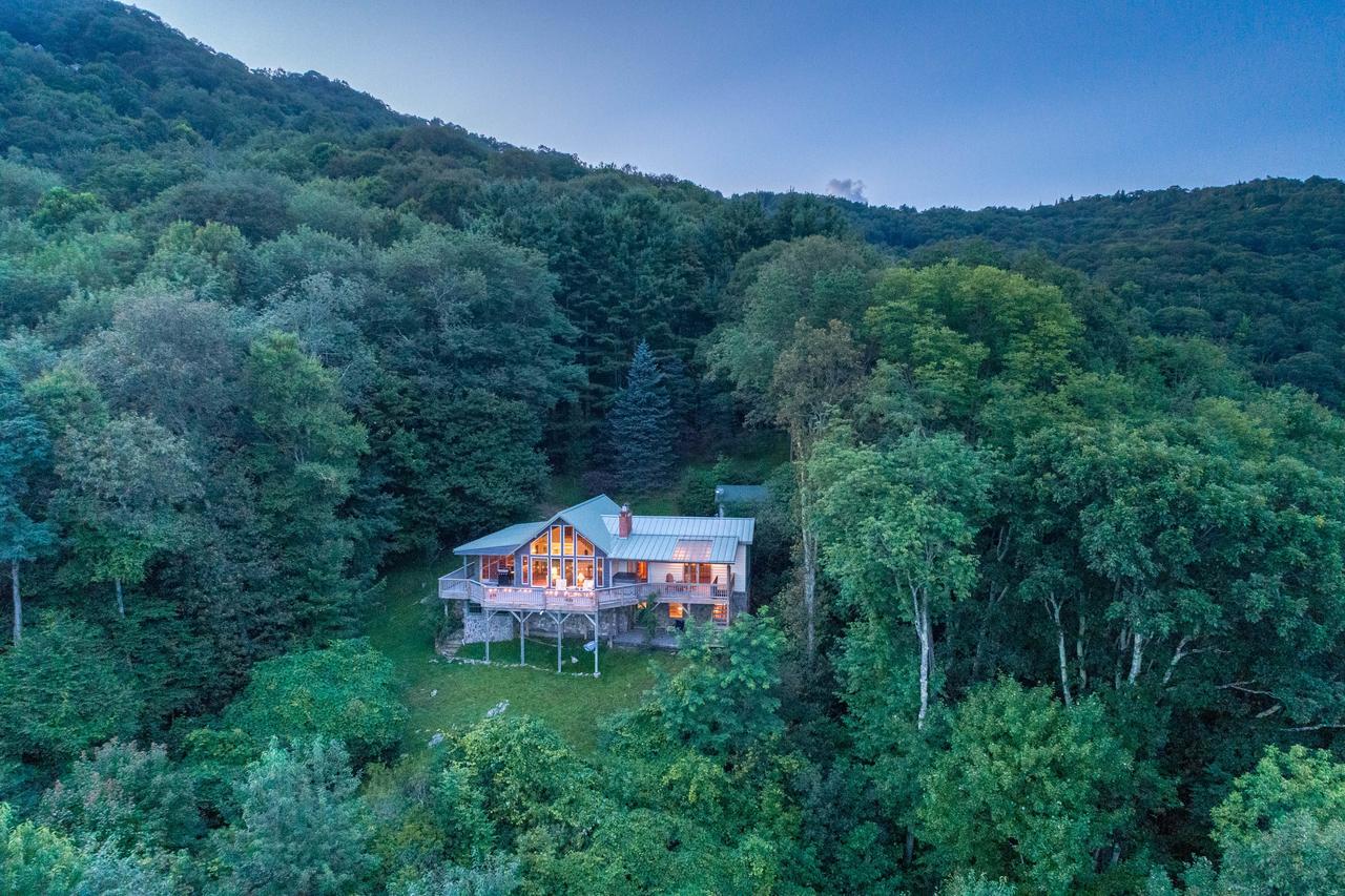 3 Bed 4 Bath Vacation Home In Maggie Valley - thumb 0