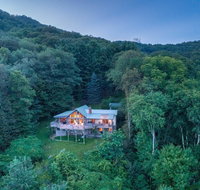 3 Bed 4 Bath Vacation home in Maggie Valley - Accommodation Philadelphia