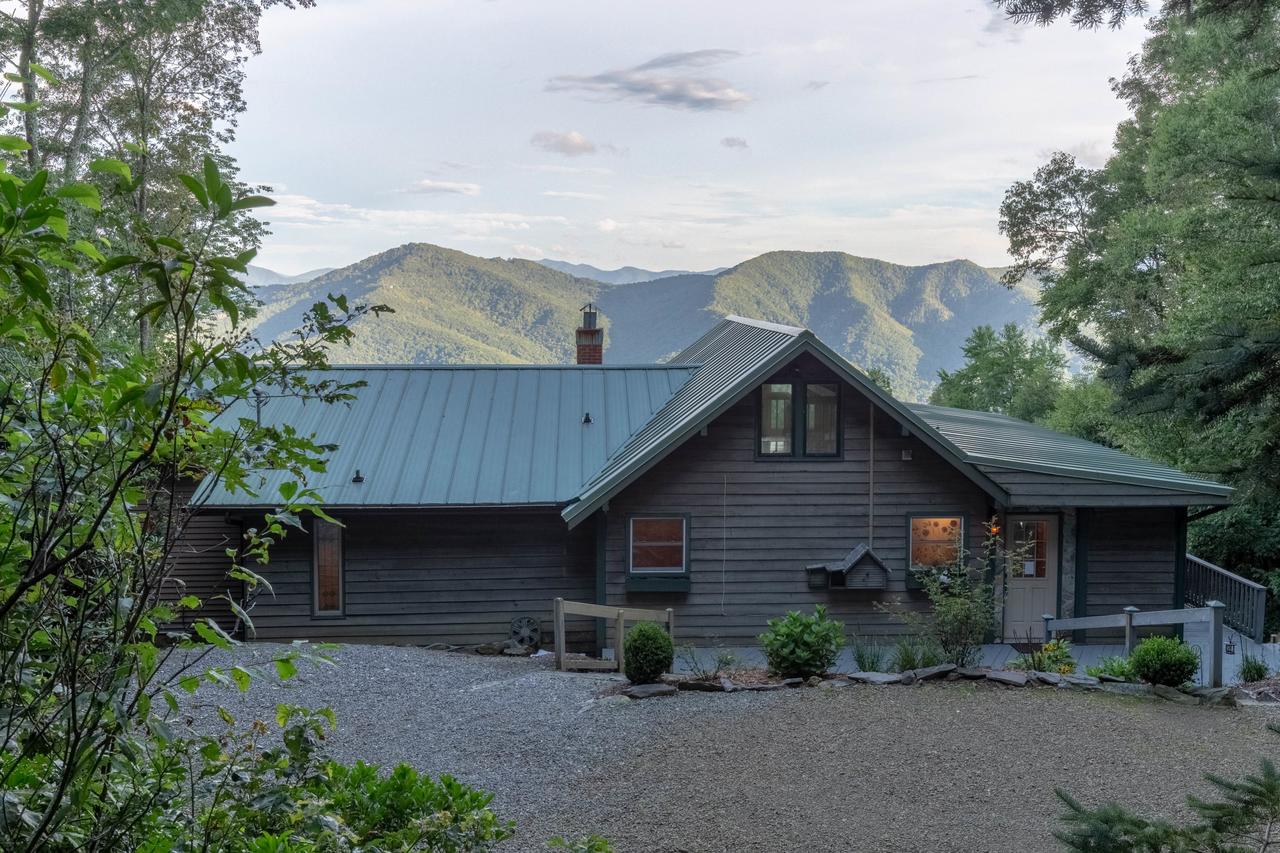 3 Bed 4 Bath Vacation Home In Maggie Valley - thumb 25
