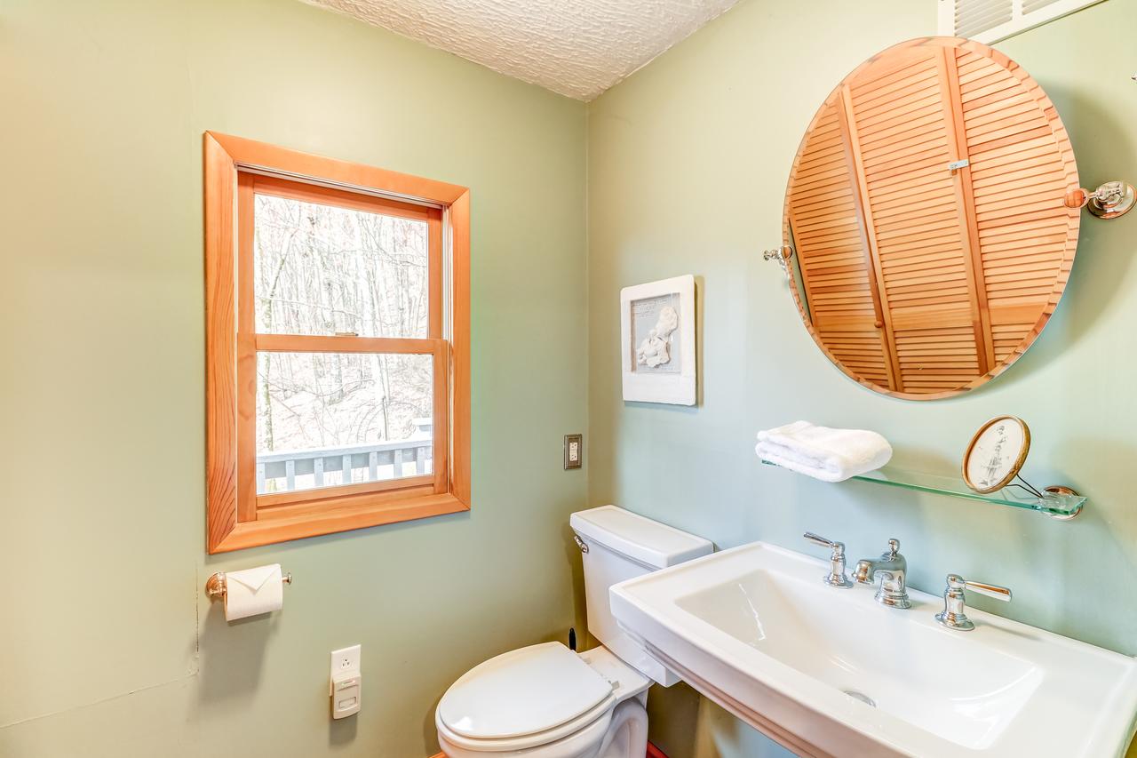 3 Bed 4 Bath Vacation Home In Maggie Valley - thumb 22