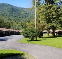 Tanglewood Motel and Log Cabins - Accommodation Philadelphia