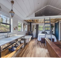 The Holler House A Tiny House - Accommodation Philadelphia