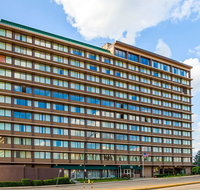Quality Inn  Suites Cincinnati Downtown - Accommodation Philadelphia