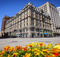 Curio Collection by Hilton The Cincinnatian Hotel - Accommodation Philadelphia