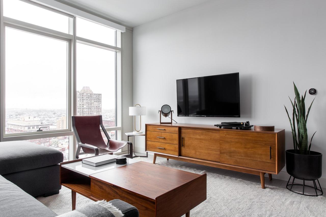 Hip 1BR W/ Lounge+Gym In Downtown - thumb 6