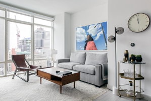 Stylish 1BR+Lounge Area In Downtown