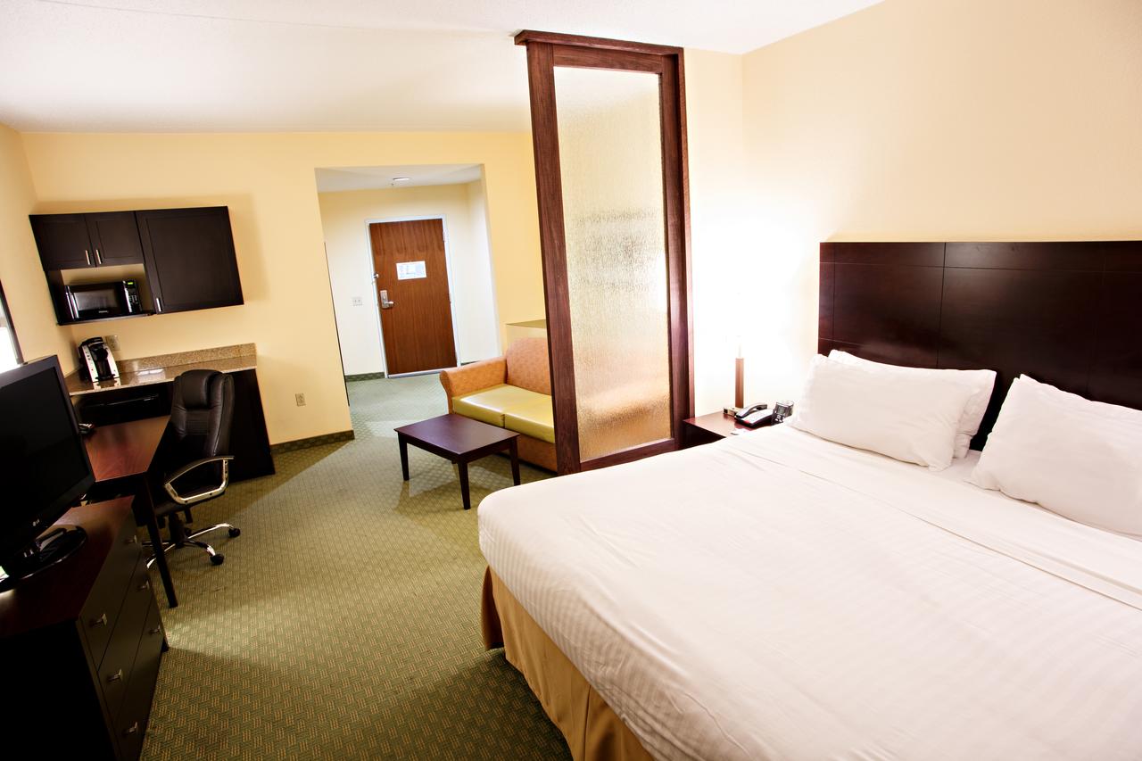 Holiday Inn Express Harrisburg West - thumb 6