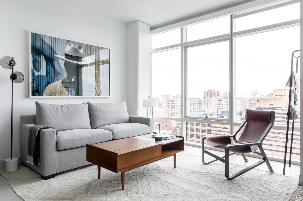 Captivating 1BR City Center W/ Gym - thumb 1