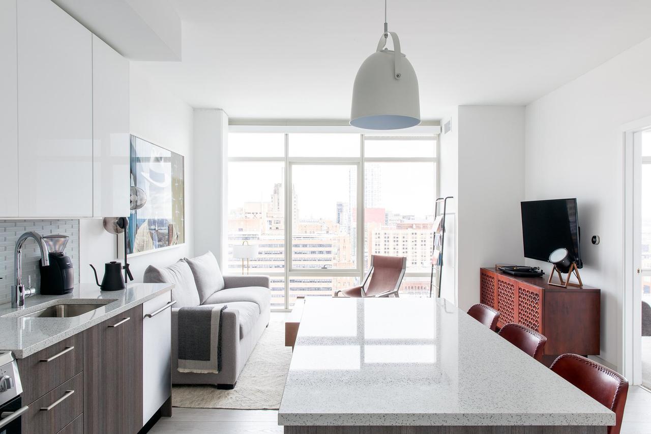 Captivating 1BR City Center W/ Gym - thumb 0