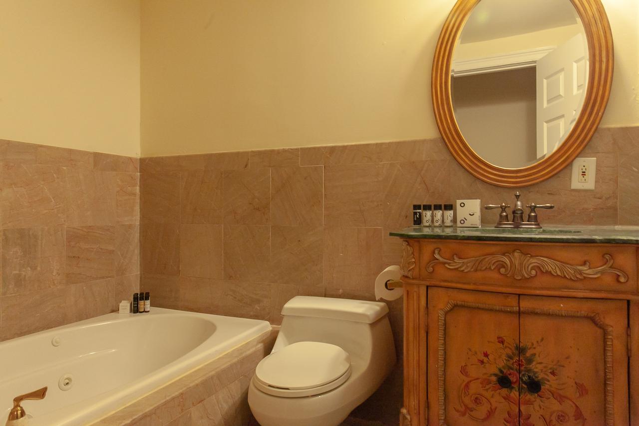 Prime 2BR/2BA Apartment Near The Liberty Bell - thumb 7