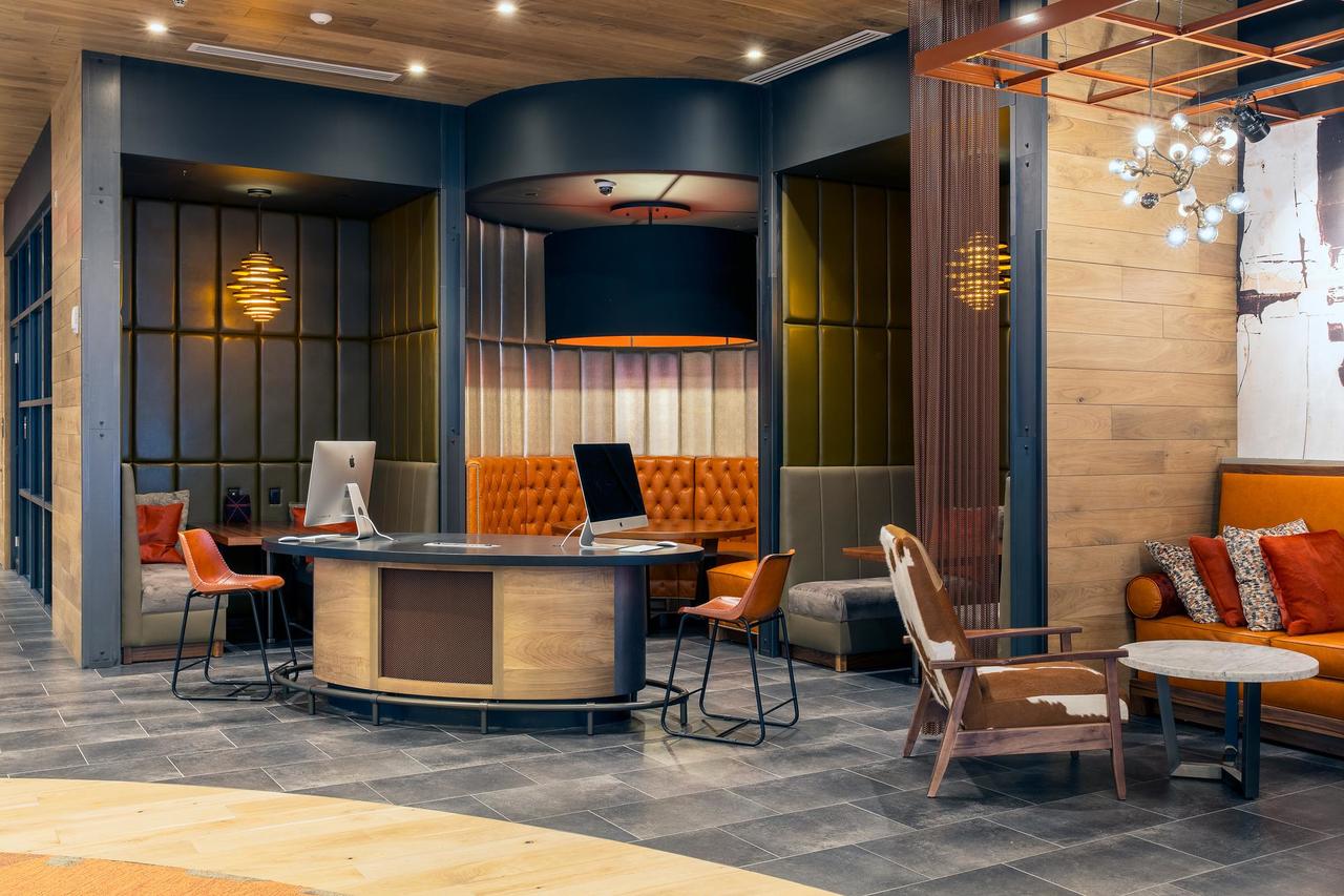 Sophisticated 1BR + Gym In Downtown - thumb 18