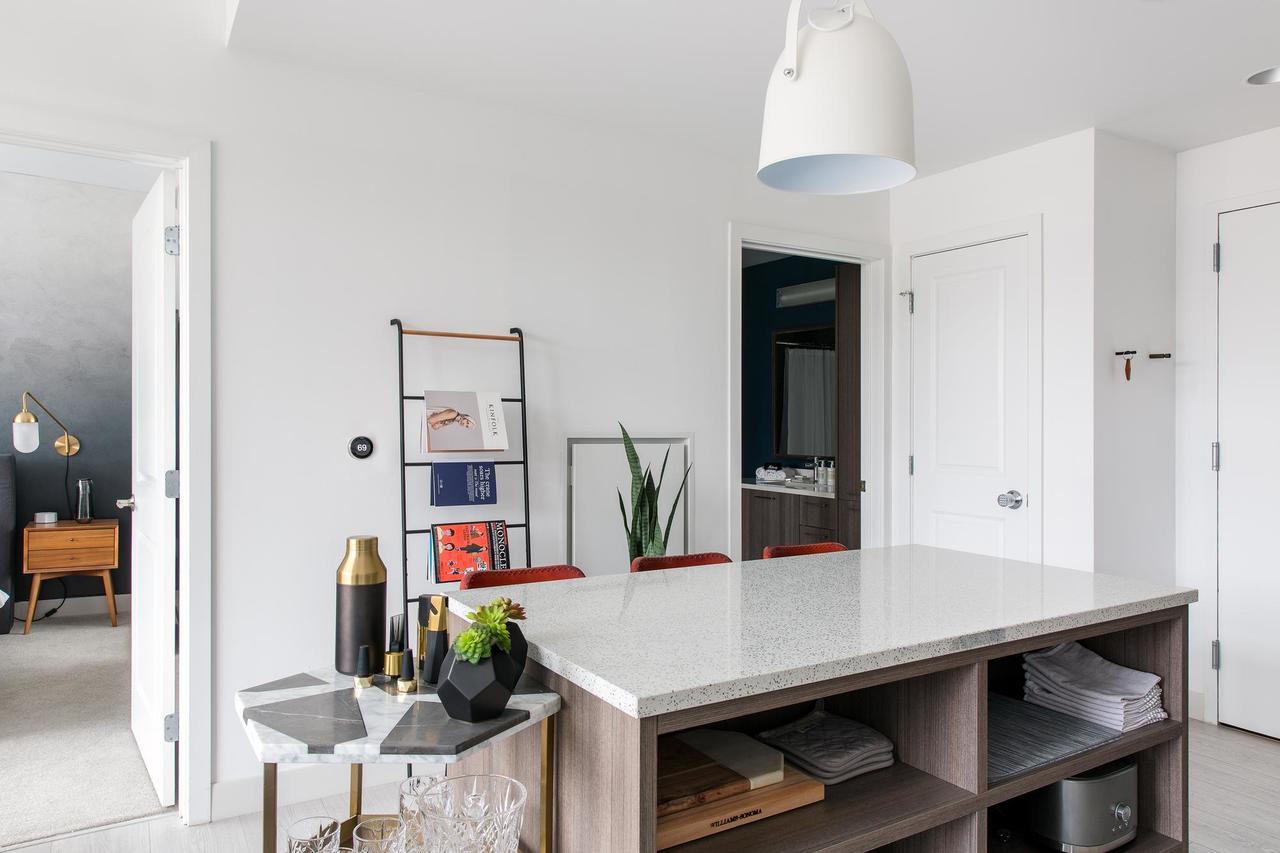 Sophisticated 1BR + Gym In Downtown - thumb 10